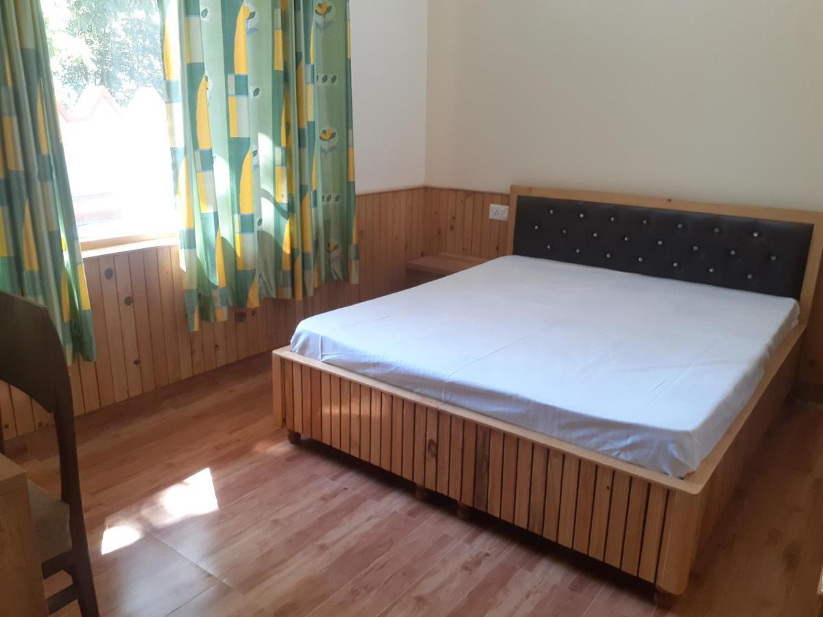 Gazing Moon Homestay Shamshi Exterior photo